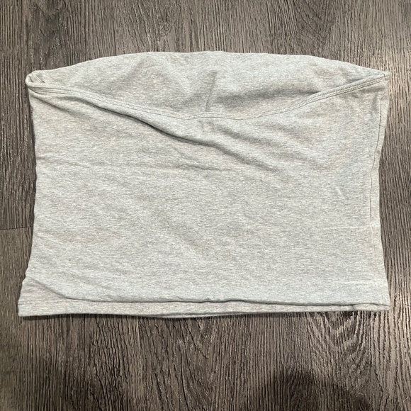 Aritzia tube top, Size Large, Colour heather grey - Picture 3 of 5